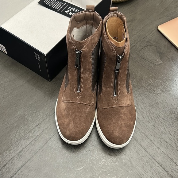 Naturalizer Sweet Wood Tisha Leather Boot - Women - Picture 5 of 8